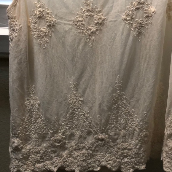 Sheer tank top - Picture 3 of 3